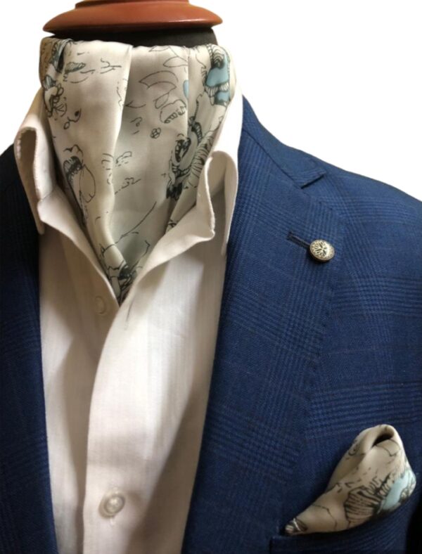 Closed Ascot with matching Pocket Square Set (LUXE COLLECTION)