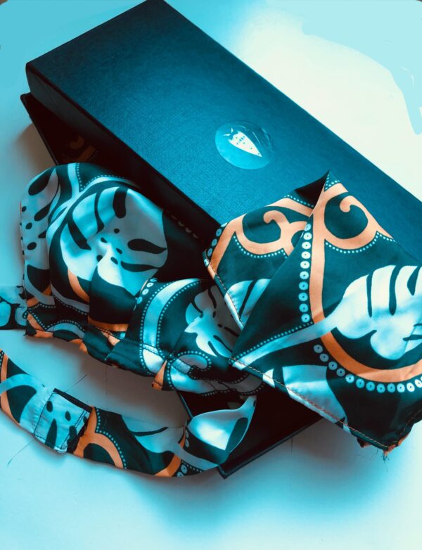Closed Ascot with Matching Pocket Square Set (Luxe collection) - Image 5