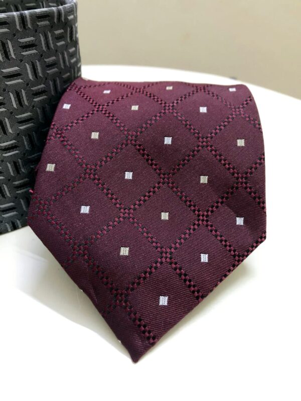 Maroon Tie Deal - Image 4