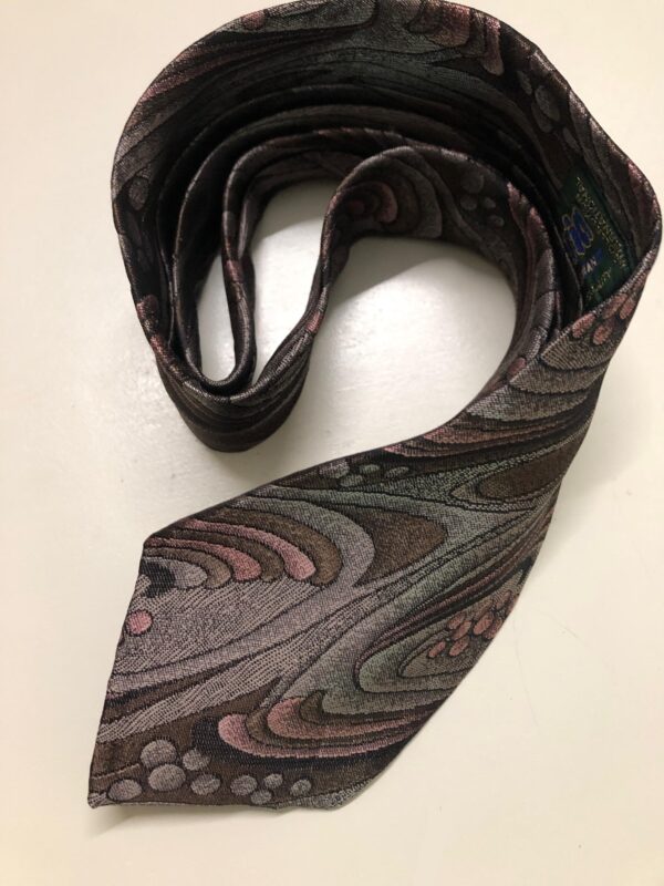 Dusky Tie